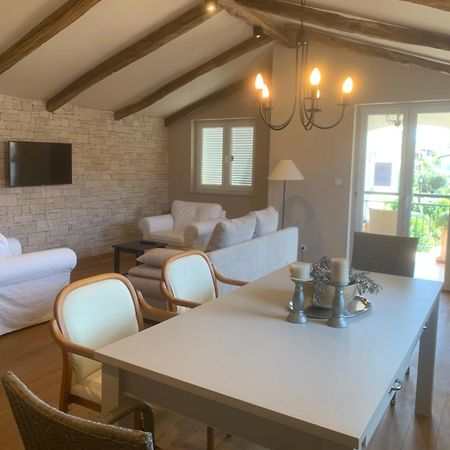 Dachgeschoss-Apartment "Andemi" In Istrien Novigrad  Exterior photo