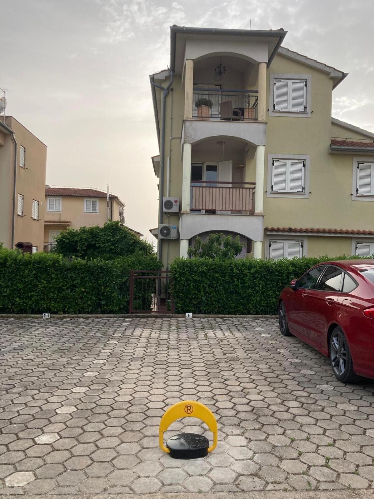 Dachgeschoss-Apartment "Andemi" In Istrien Novigrad  Exterior photo